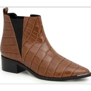 Marc Fisher Yale Pointy Toe‎ Croc Embossed Chelsea Booties Brown Women Size 7.5